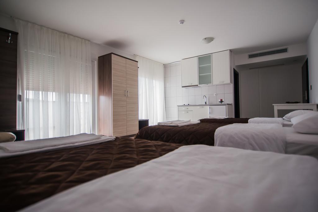 Hotel Lux เมจูโกเรีย ห้อง รูปภาพ