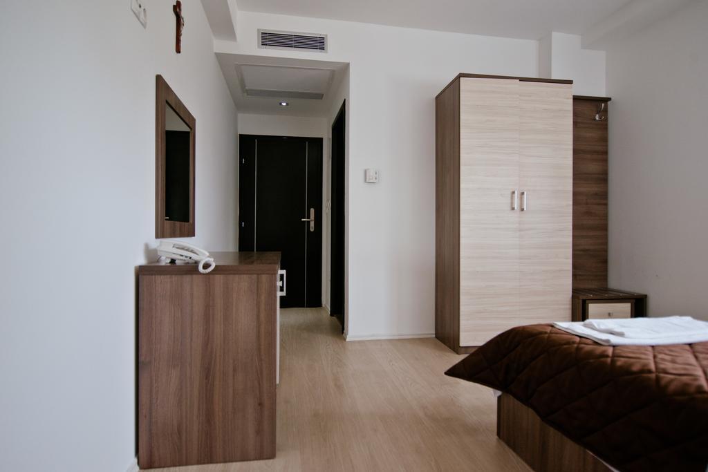 Hotel Lux เมจูโกเรีย ห้อง รูปภาพ