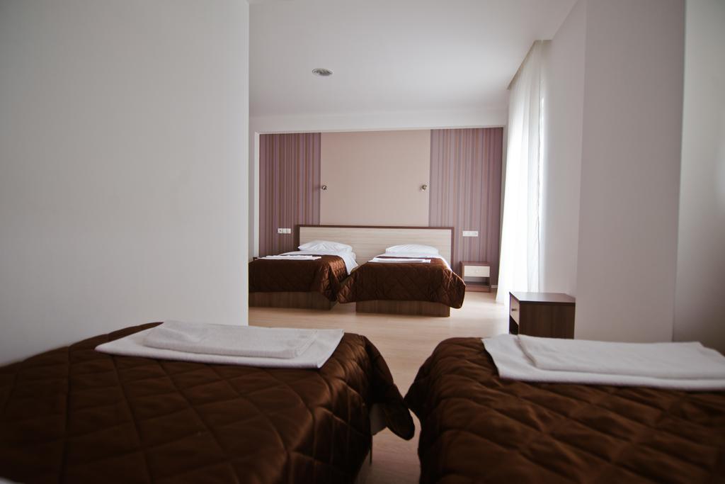Hotel Lux เมจูโกเรีย ห้อง รูปภาพ