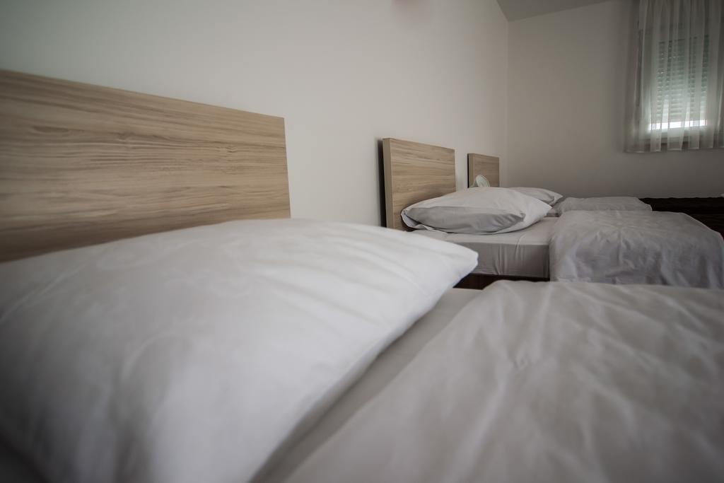 Hotel Lux เมจูโกเรีย ห้อง รูปภาพ